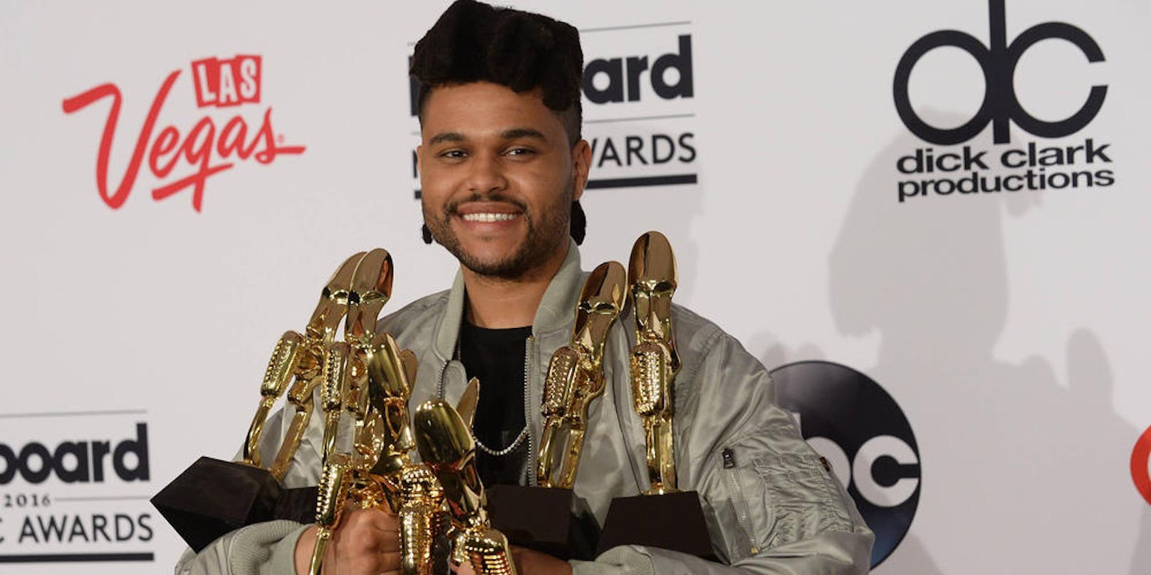 <strong>The Weeknd</strong> sahnt bei den Billboard Music Awards ab.
