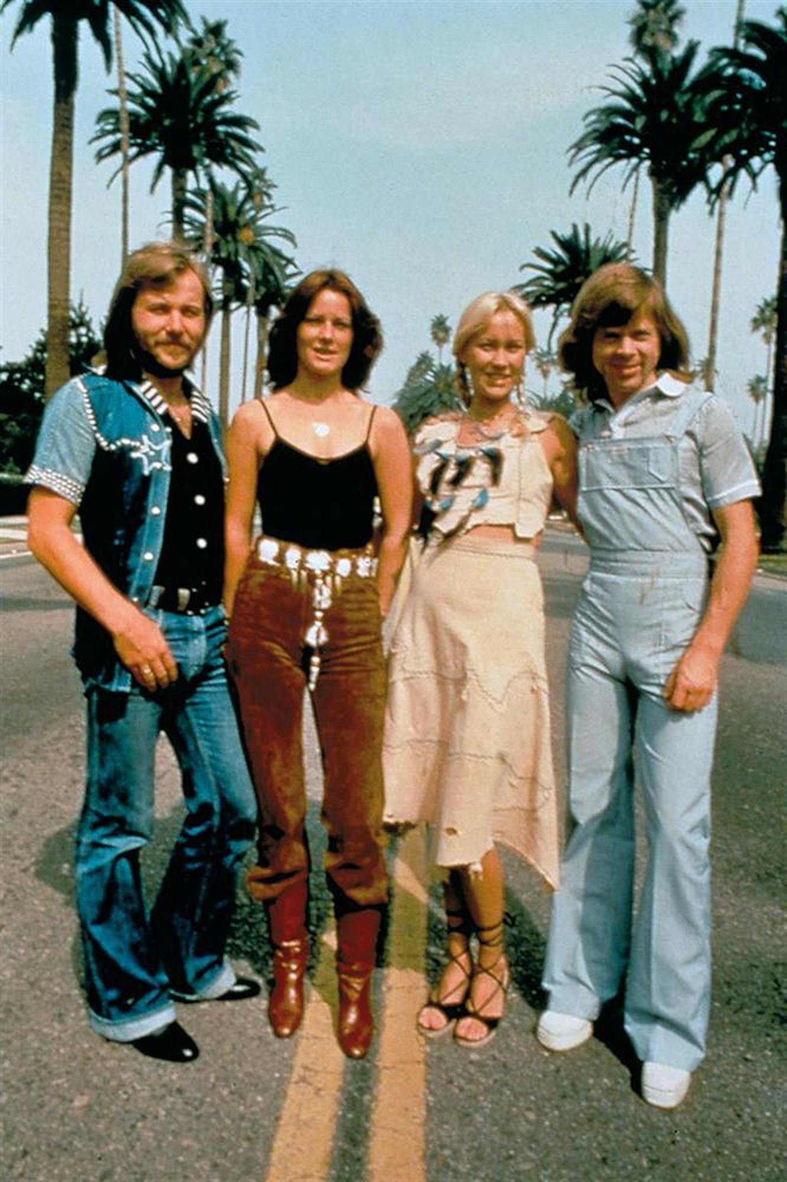Mit ihrem Sieg beim Eurovision Song Contest (1974) erlangten sie Bekanntheit.