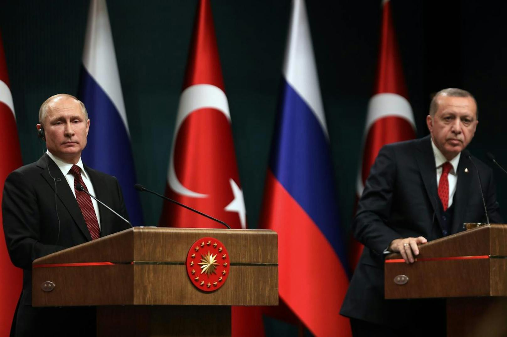 Erdogan sagte, dass die erste Auslandreise seines «lieben Freundes» Putin seit dessen Wiederwahl in die Türkei geführt habe, unterstreiche die Bedeutung der bilateralen Beziehungen.