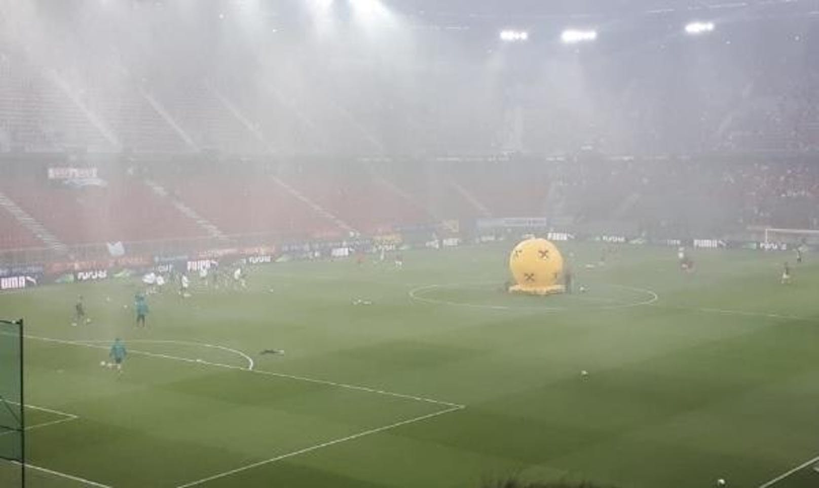 ÖFB-Team zittert um den Deutschland-Test. Ein Unwetter setzt den Rasen unter Wasser.