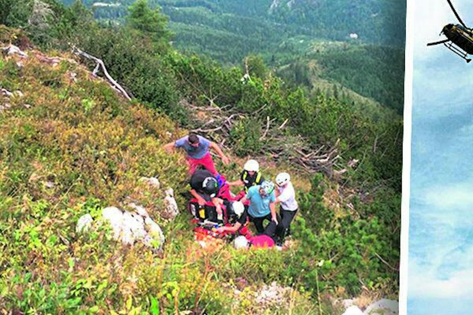 Am Feuerkogel stürzte ein Paragleiter (73) in steilem Gelände ab.