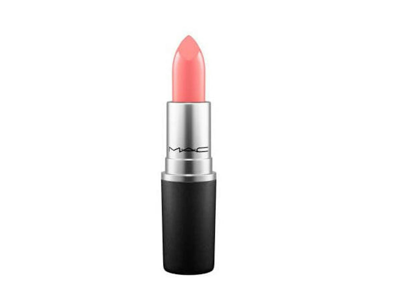 Cremesheen-Lippenstift von MAC in der Farbe "Coral Bliss" um rund 21 Euro.