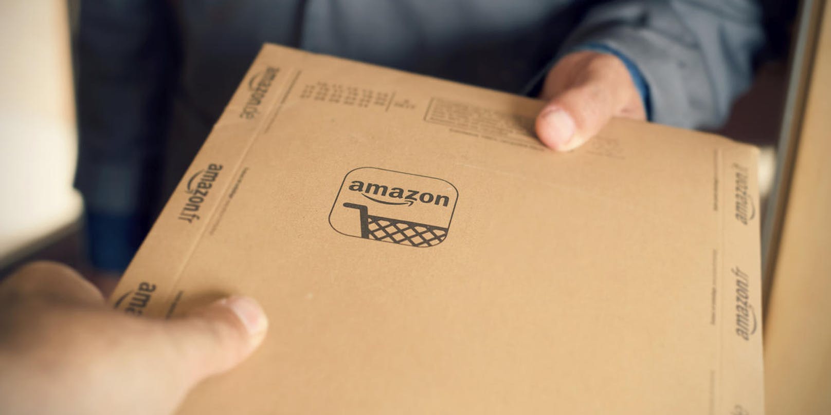 Symbolfoto eines Amazon-Pakets.