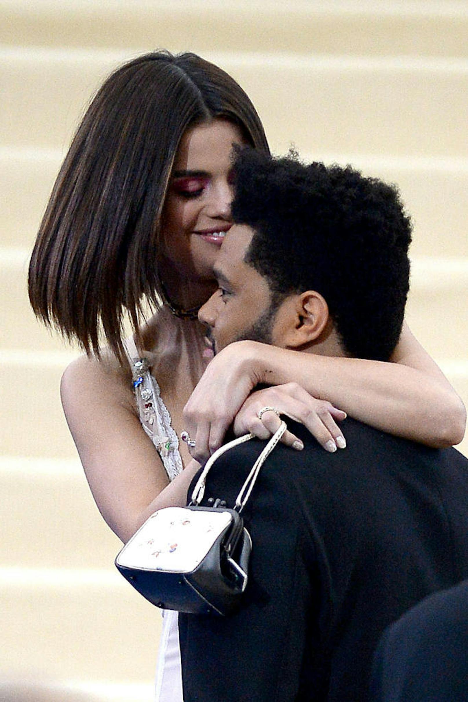 Selena Gomez und The Weeknd 

