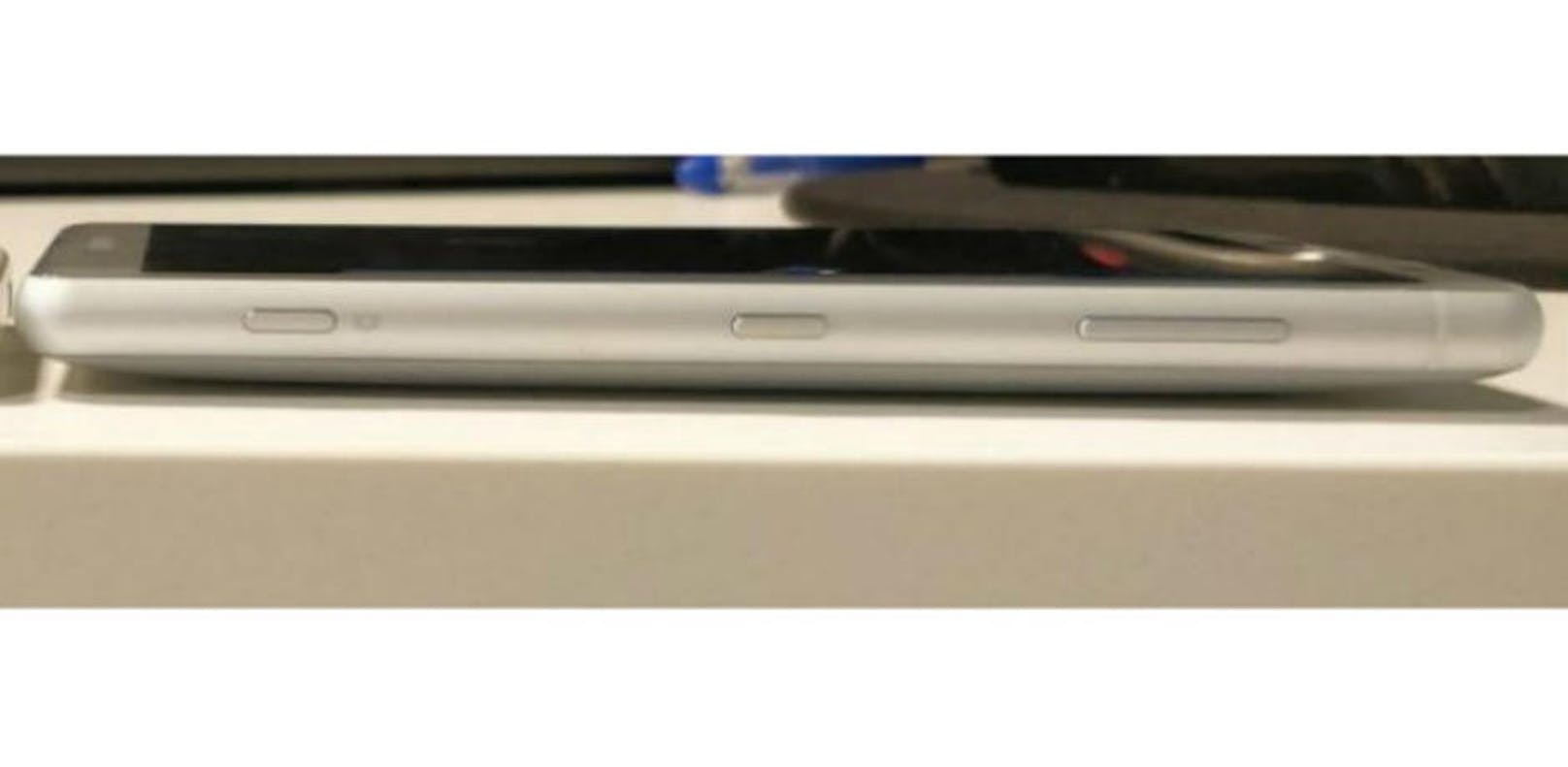 Abgerundet statt kantig: Das Bild soll das Sony Xperia XZ2 Compact zeigen.
