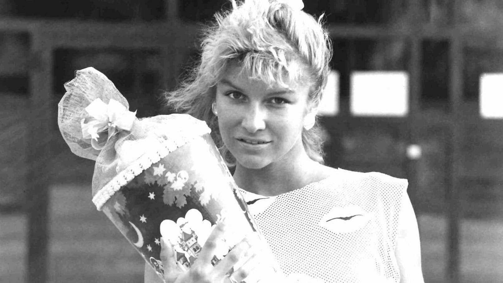 Elisabeth Vogel 1988 nach der Matura.