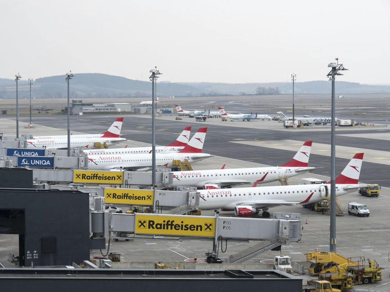 Das ergab eine Analyse des Fluggasthelfer-Portals AirHelp, welches die unterschiedlichen Parkplatzpreise der sechs Verkehrsflughäfen Österreichs für die Sommerferien untersucht hat.
