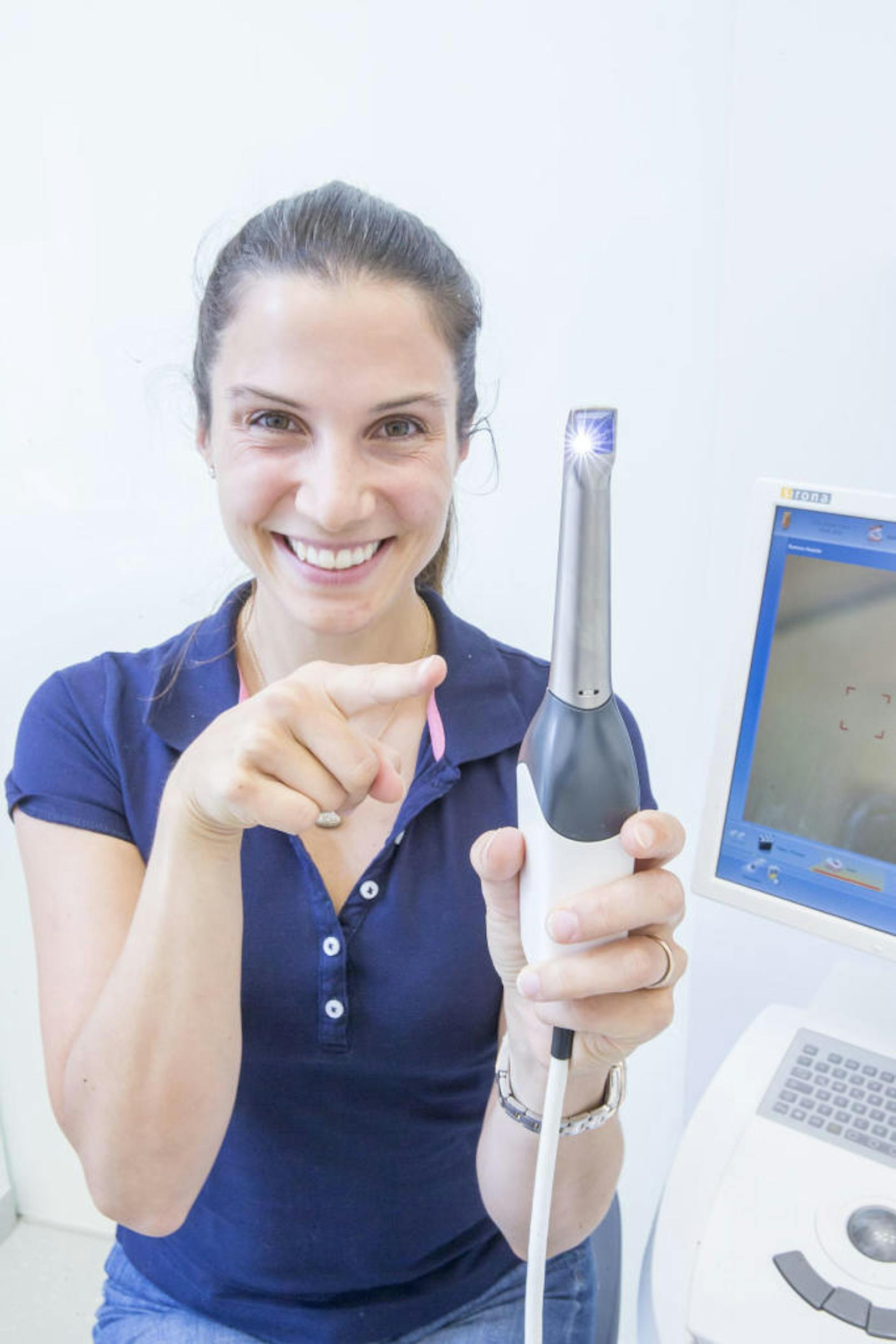 Der digitale Scanner ersetzt den mühsamen Zahnabdruck.