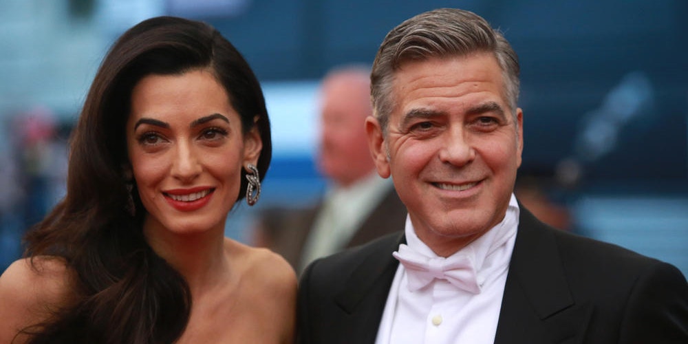 George Clooney und Amal erschienen gewohnt klassisch. Auch hier sieht man, dass Amal extrem abgenommen hat.