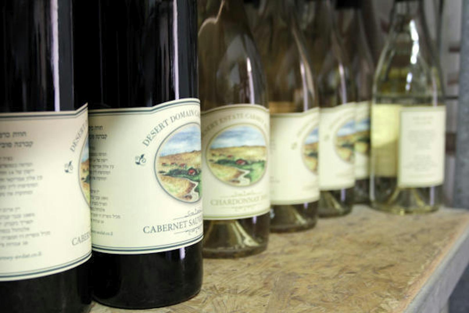 Weine der Sorten Cabernet Sauvignon und Chardonnay und auch Portwein gehören zum Angebot der Farm.