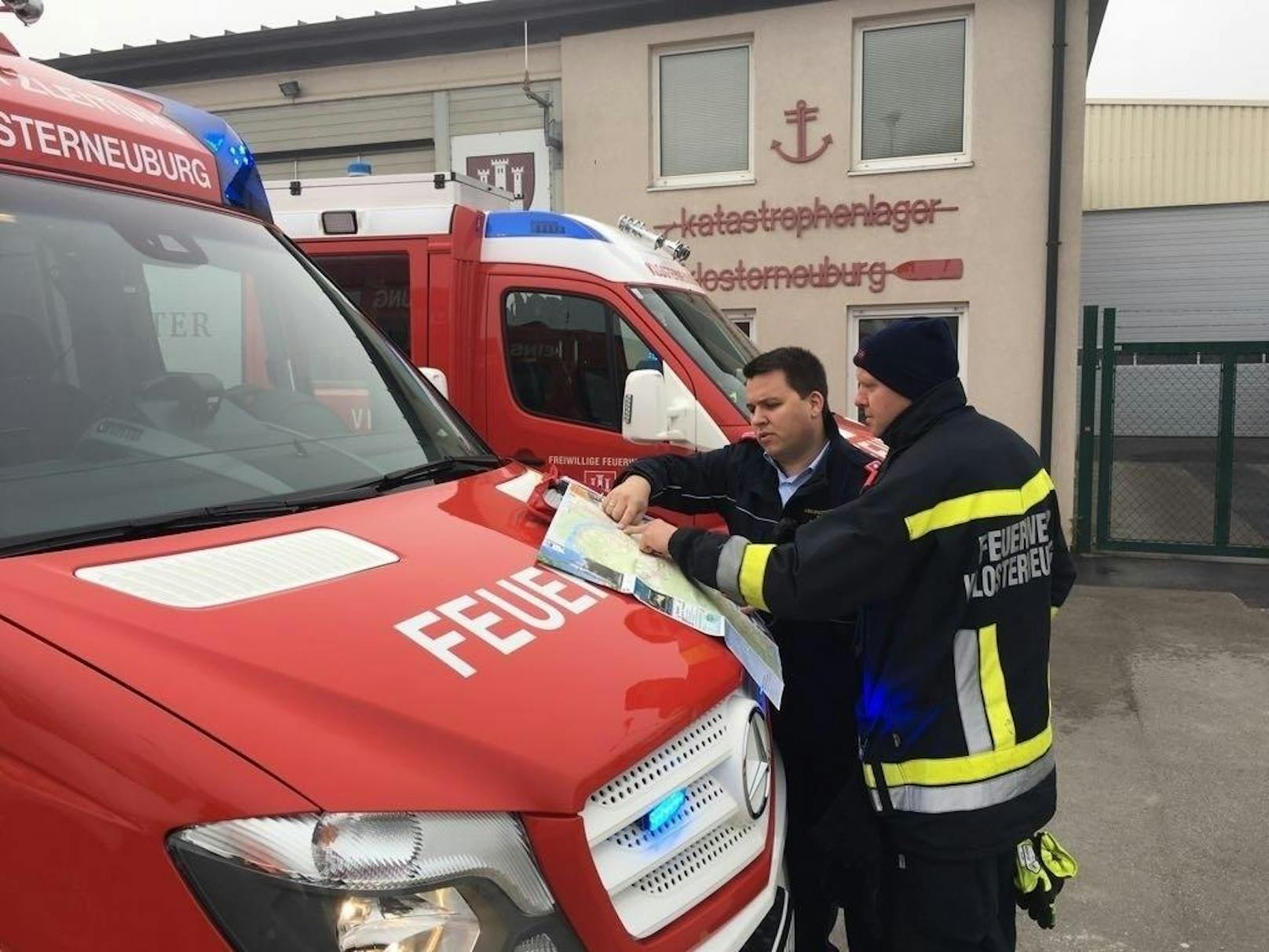 Lagebesprechung bei der Feuerwehr Klosterneuburg