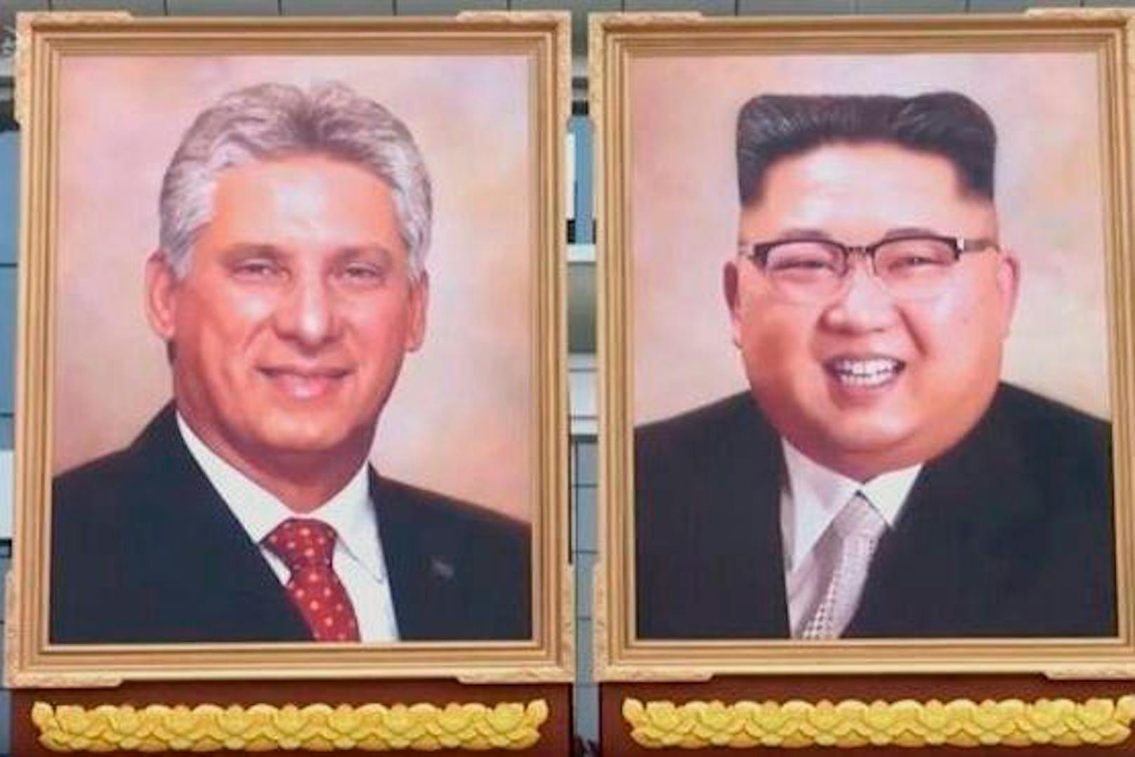 So sieht das neue Gemälde von Kim Jong-un aus. Links ein Porträt des kubanischen Präsidenten Miguel Díaz-Canel, ...
KCTV