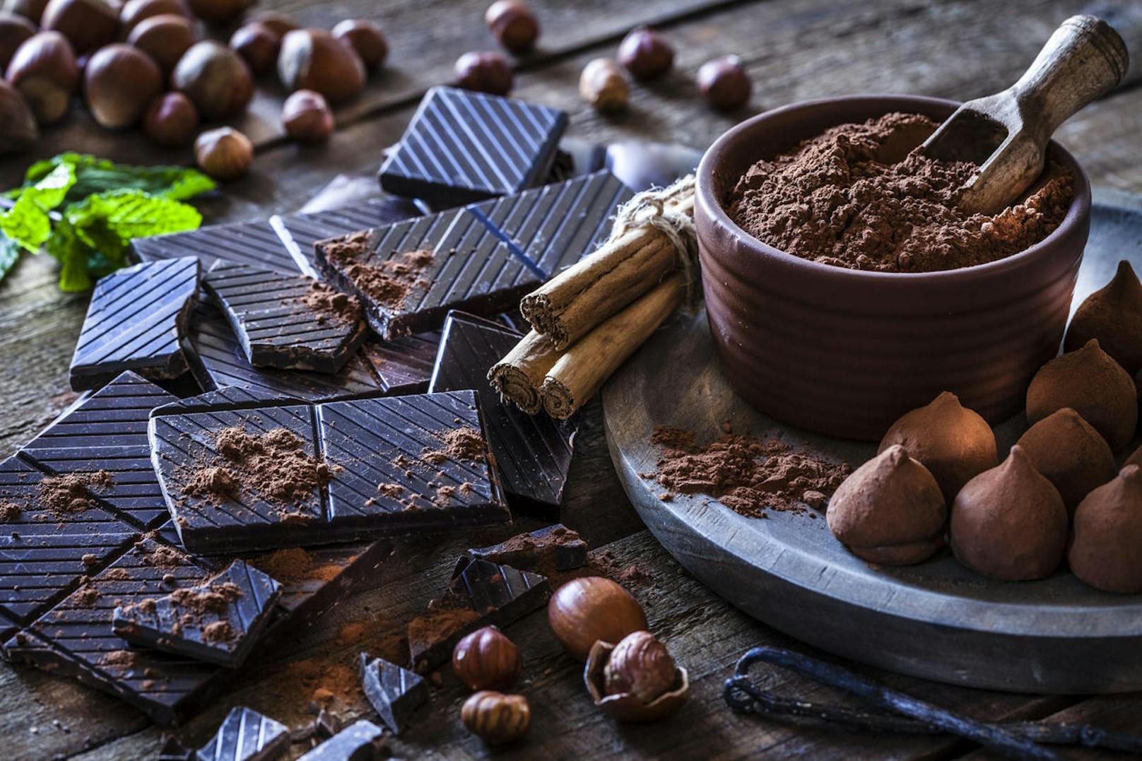 Für Naschkatzen besonders bitter: Auch in Schokolade (braune bzw. dunkle) und Kakao findet sich Histamin.