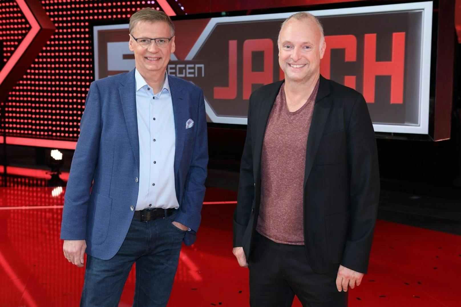Moderator Frank Buschmann (r.) und Günther Jauch