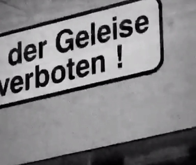 Dem aufmerksamen Leser wird nicht entgangen sein, dass im Wort "Geleise" ein "e" zu viel ist.