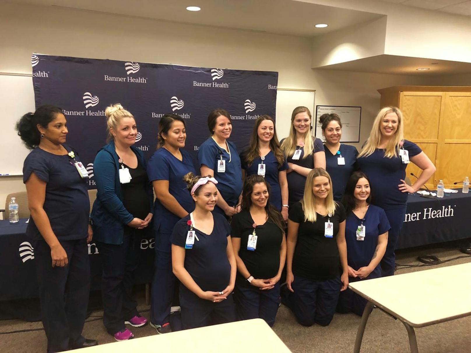 16 Krankenschwestern eines Spitals bei Phoenix, Arizona haben eines gemeinsam.