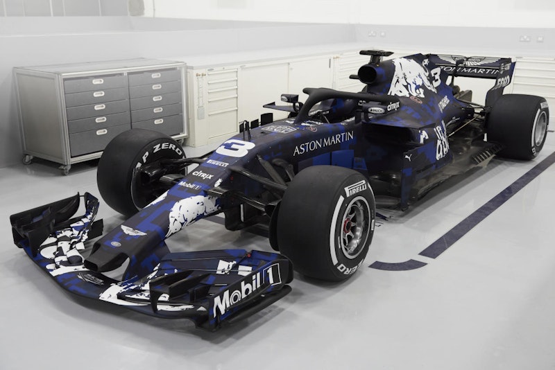 Red Bull präsentierte den Formel-1-Boliden für die neue Saison. Die Lackierung des "Aston Martin RB14" wird noch überarbeitet.