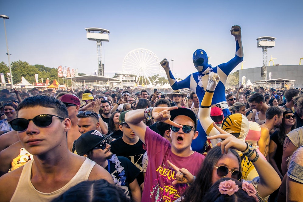 Fans beim Frequency schauen schon das zweite Jahr in Folge durch die Finger.