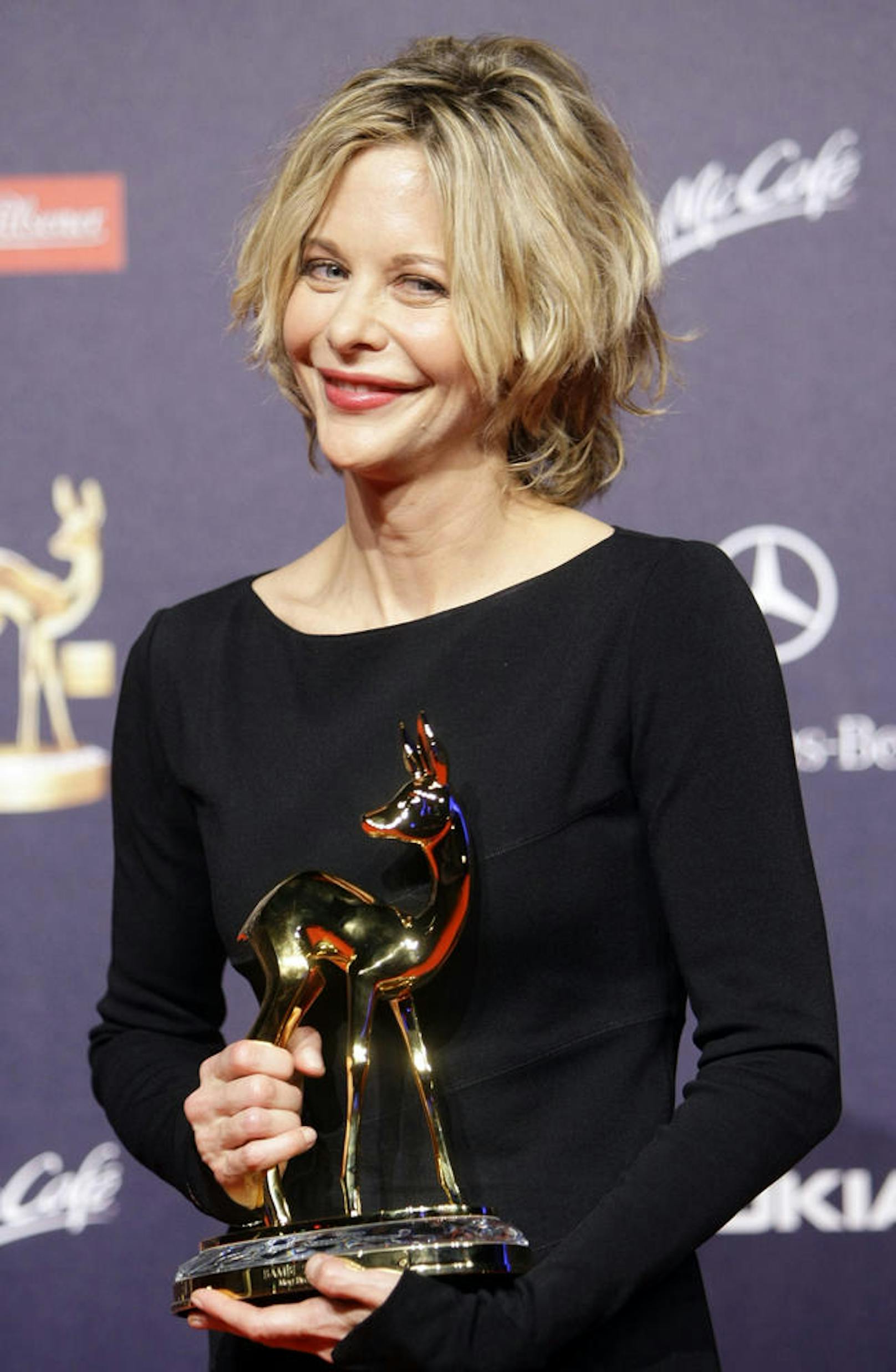 Zwei Mal war sie für einen Golden Globe ("Harry und Sally", "Schlaflos in Seattle") nominiert. Die größte Auszeichnung ihres Lebens war aber ein Bambi, den sie 2008 verliehen bekam.