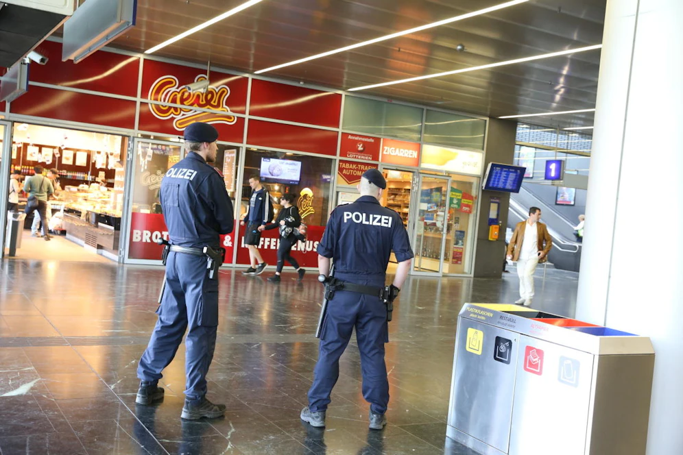Wiener Polizisten am Praterstern (Archivbild)
