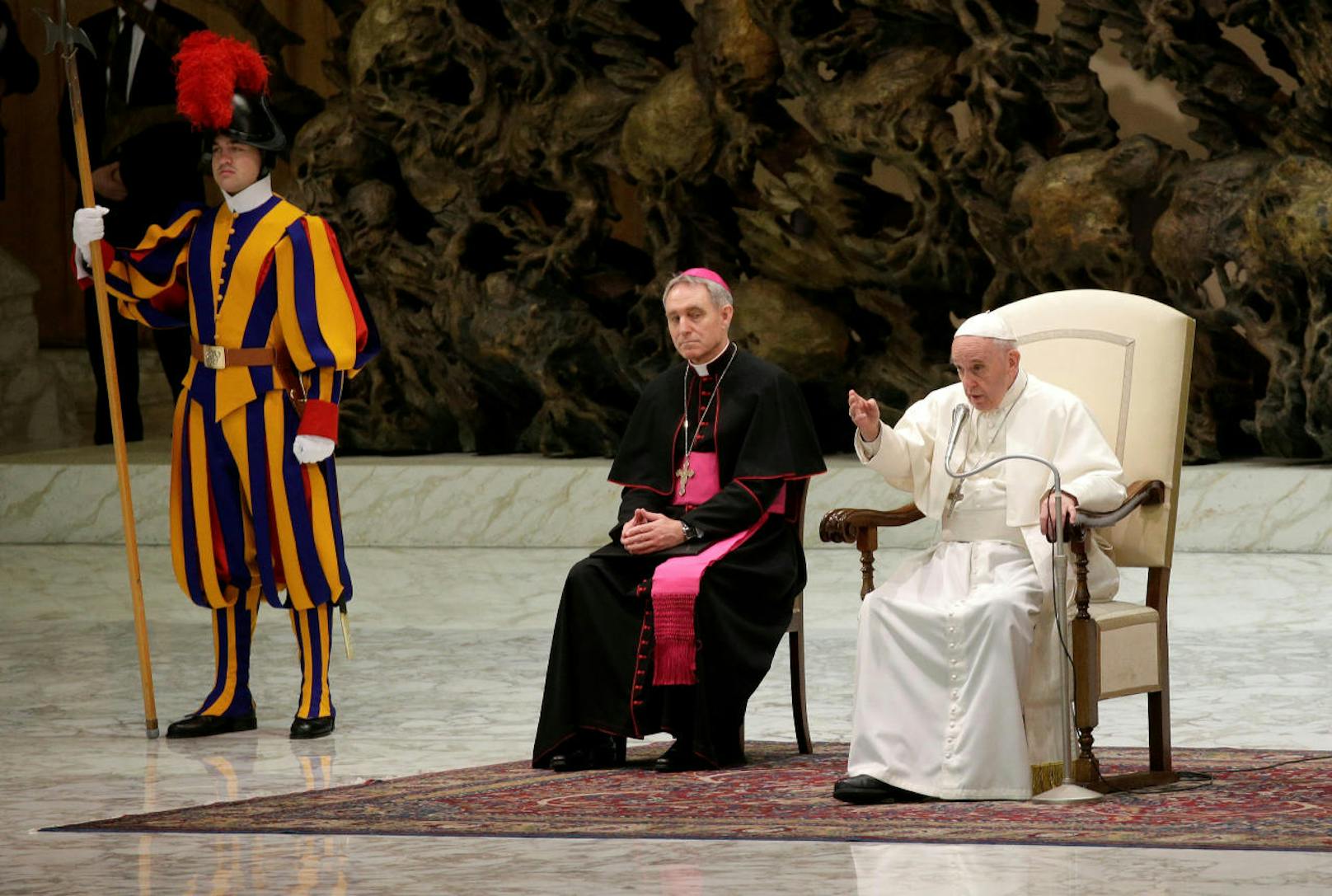 Bereits in den Jahren zuvor hatte Papst Franziskus die Kurie kritisiert.