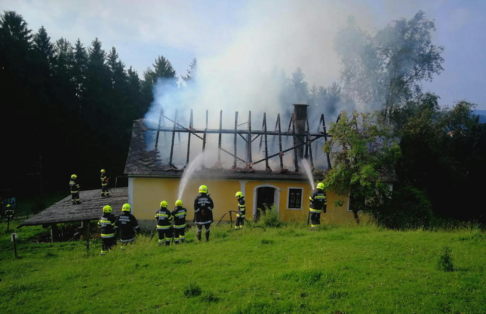 Wohnhausbrand am Mittwochmorgen in Stallhofen.