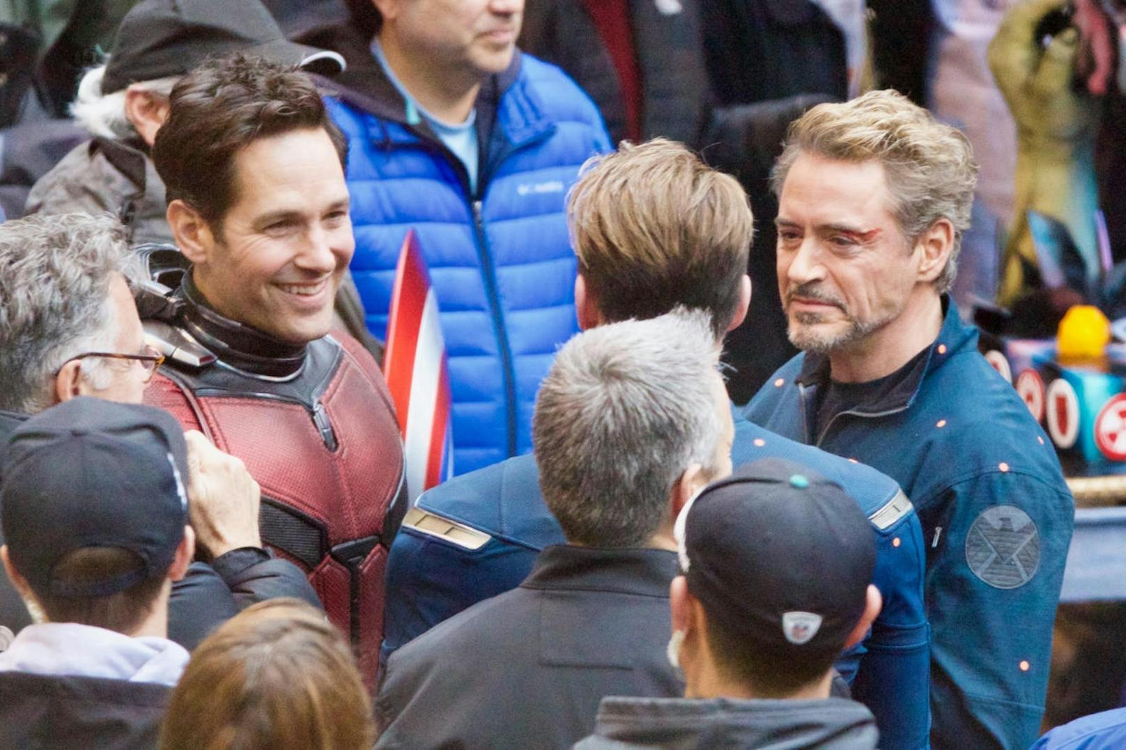 Paul Rudd (Ant-Man, li,) und Chris Evans (Captain America, 2. v. li.) waren ebenfalls guter Dinge.