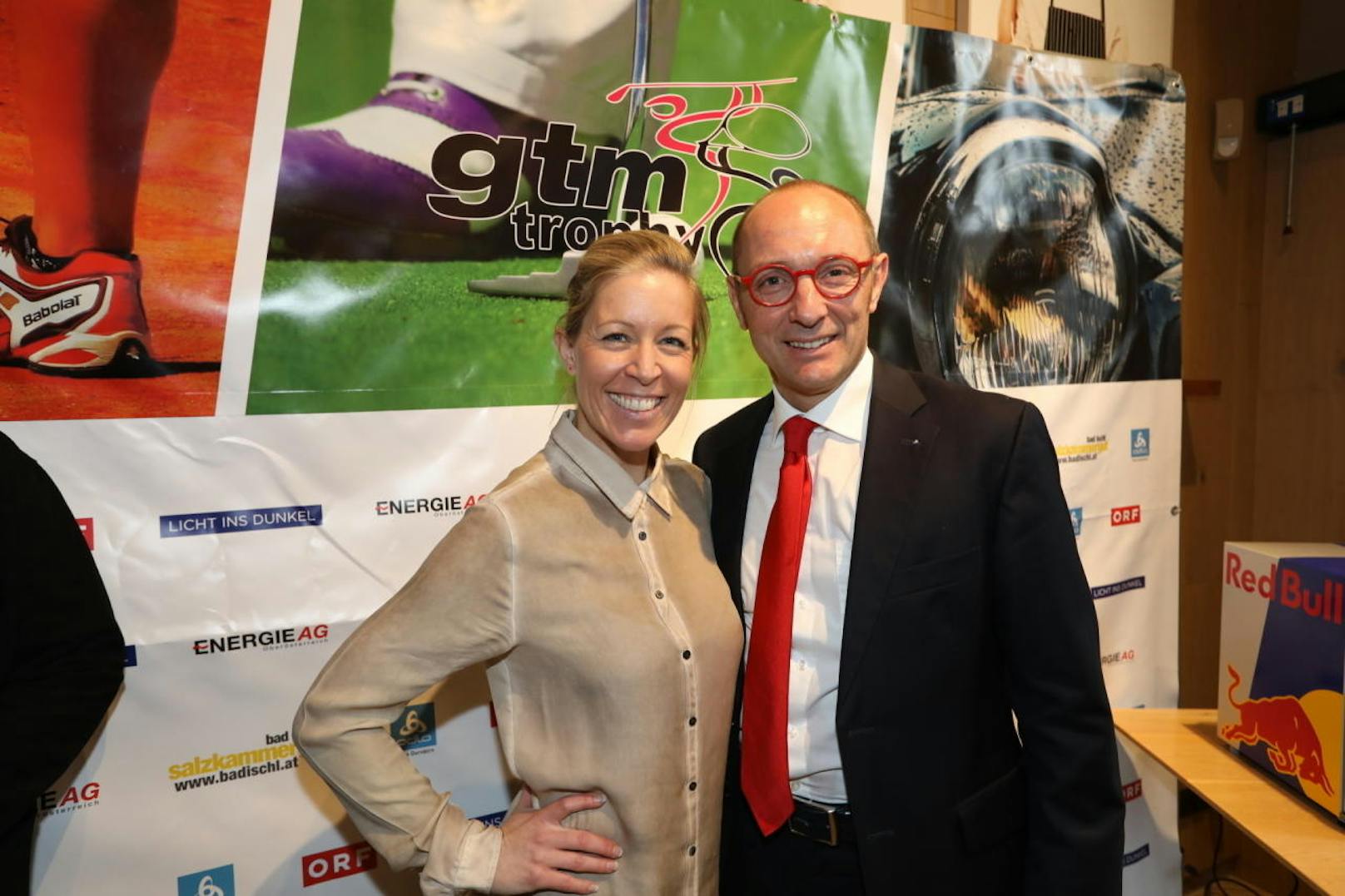 Ex Snowboarderin Heidi Neururer mit GTM Trophy Veranstalter Thomas Zanyath