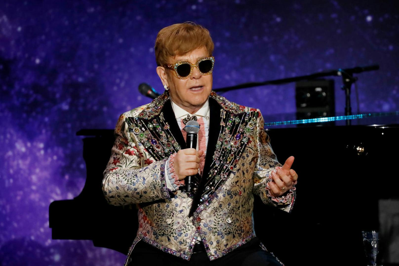 Elton John gibt Rückzug bekannt