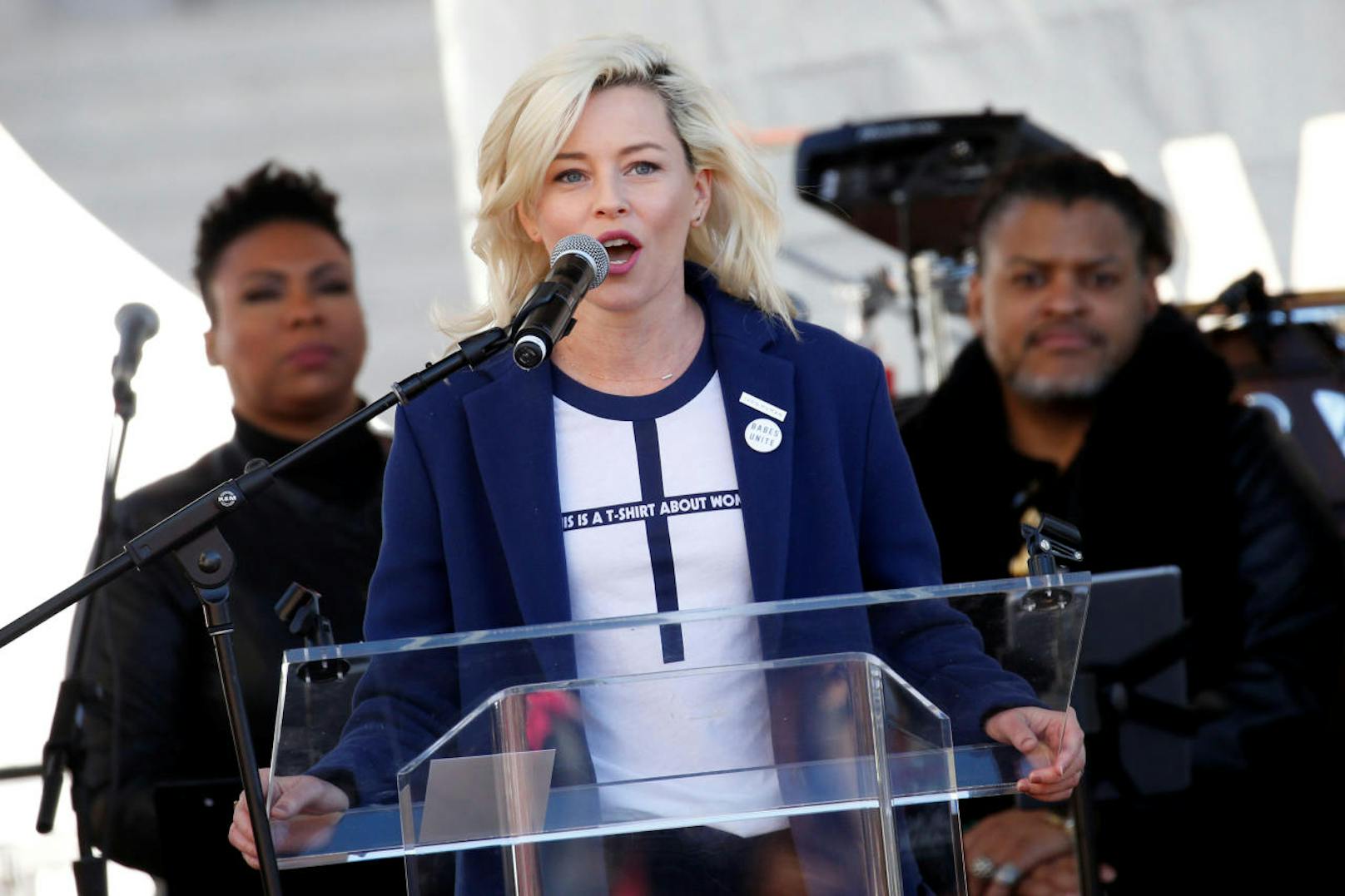 Elizabeth Banks (Pitch Perfect) beim Women's March 2018 in Los Angeles