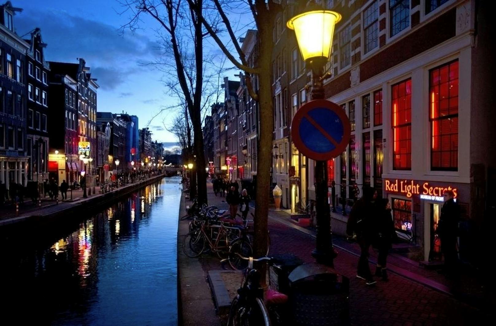 Das berühmte Rotlichtviertel in Amsterdam.