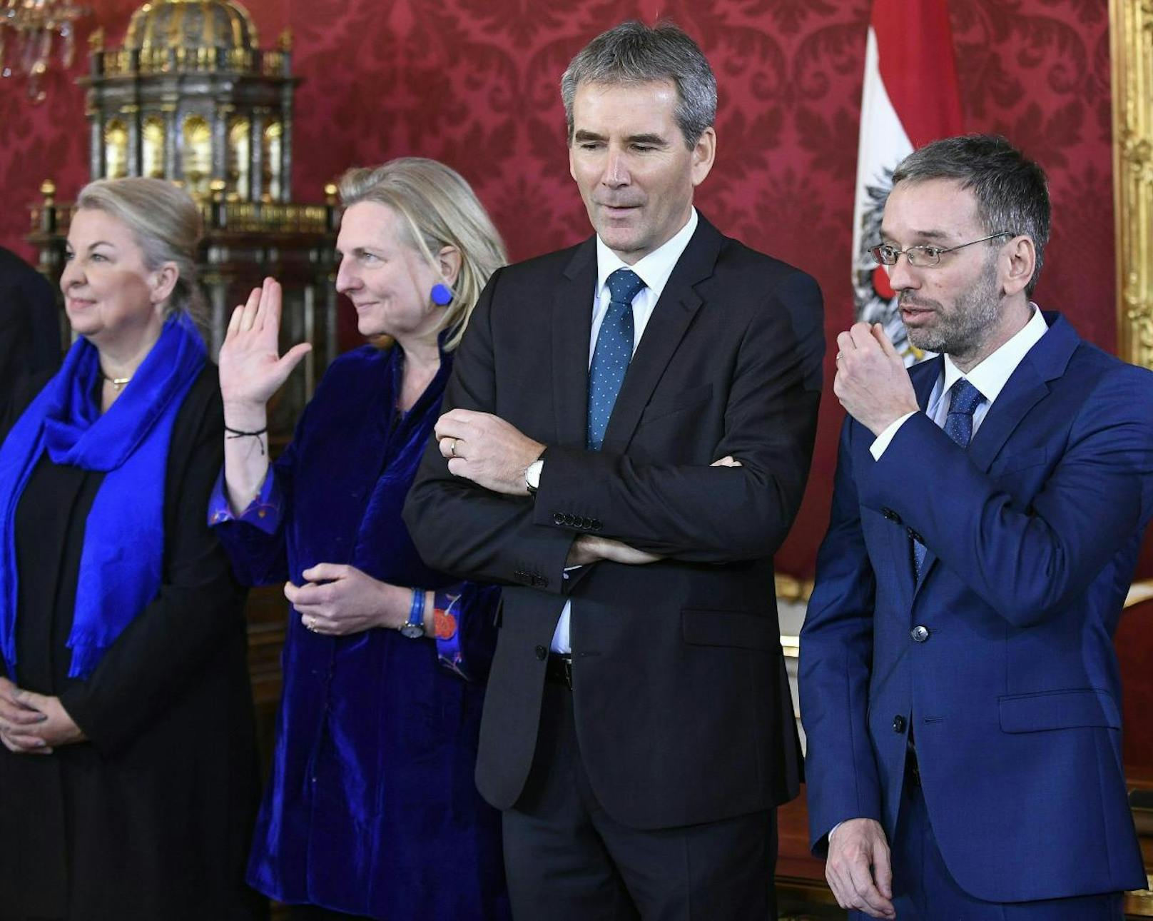 Beate Hartinger (FPÖ/Soziales und Gesundheit), Karin Kneissl (FPÖ/Aussenministerium), Hartwig Löger (ÖVP/Finanzen) und Herbert Kickl (FPÖ/Innenministerium).