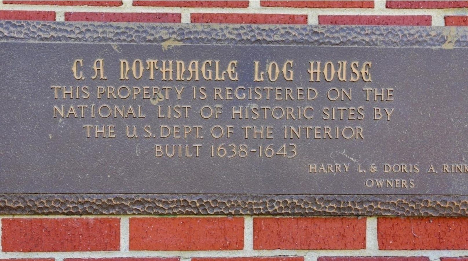 Damit ist es nicht nur die älteste Blockhütte (Log House) der Vereinigten Staaten, sondern auch die älteste ihrer Art in der westlichen Hemisphäre.