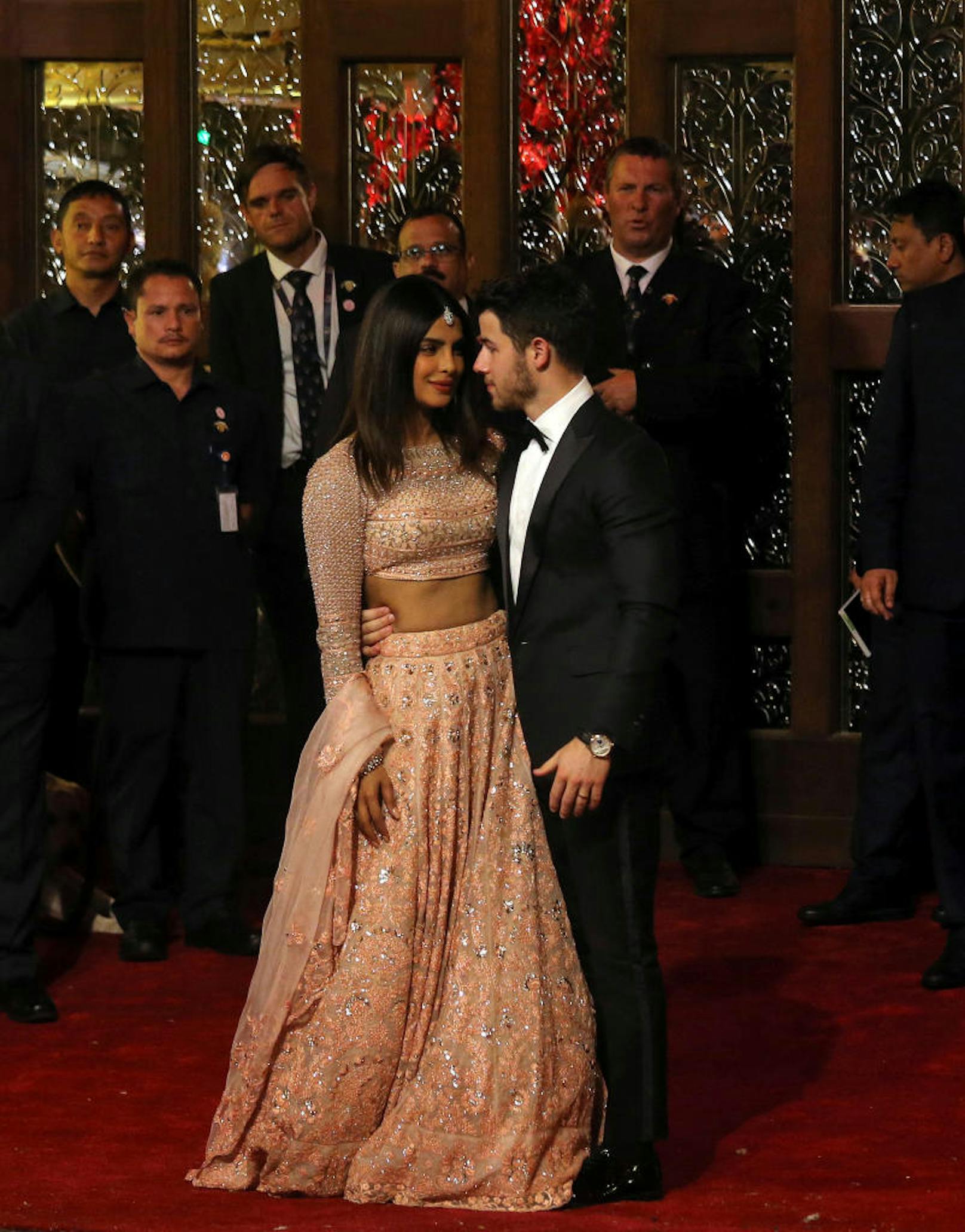 Worauf Priyanka Chopra vor der Hochzeit besonders stolz war: Erstmals seit ihrer Hochzeit mit Nick Jonas hat sie eine Einladung bekommen, die an Priyanka Chopra Jonas ging