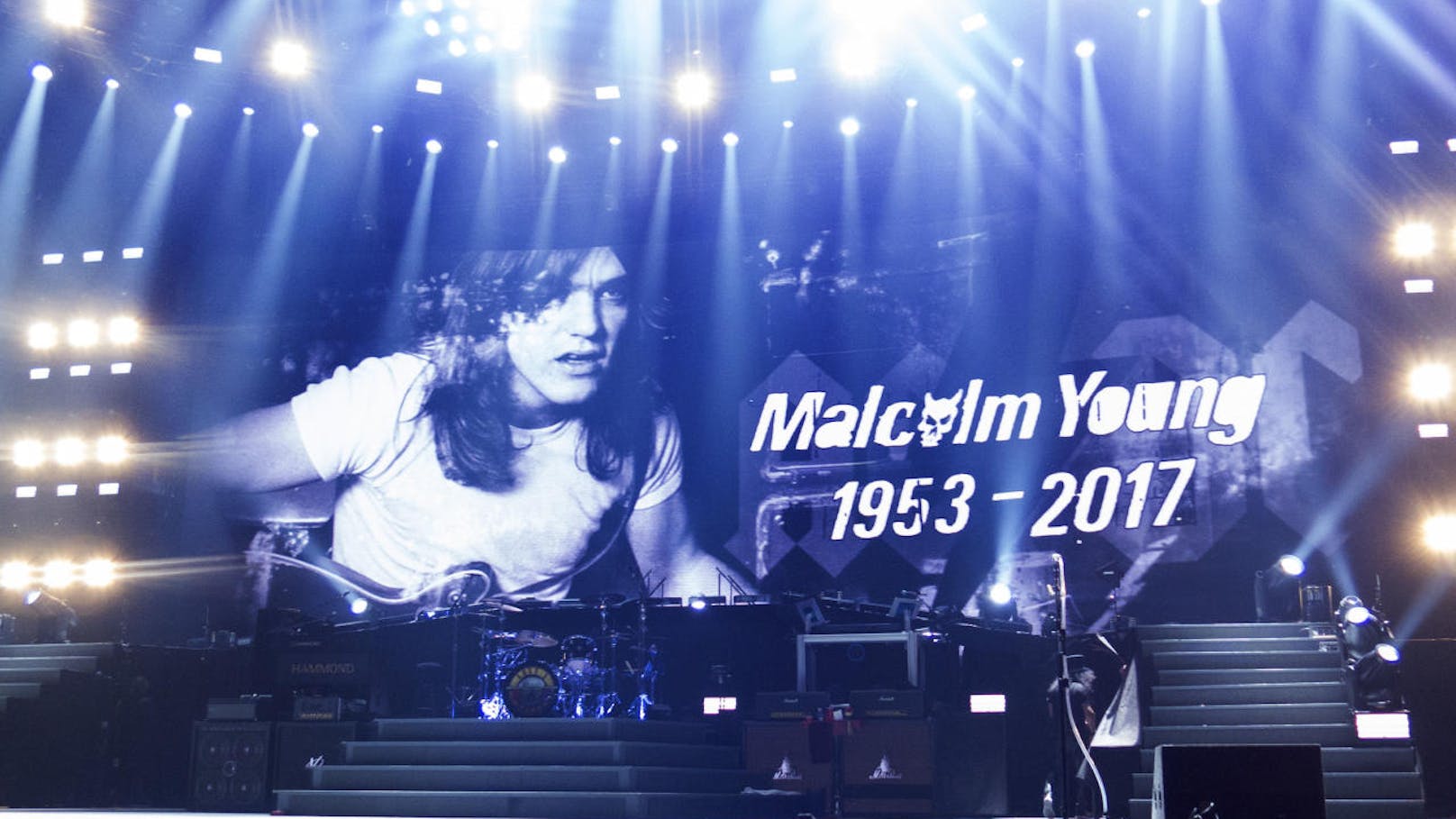 2017 starb in Australien der Mitgründer und langjährige Gitarrist Malcolm Young infolge seines Demenzleidens im Alter von 64 Jahren.
