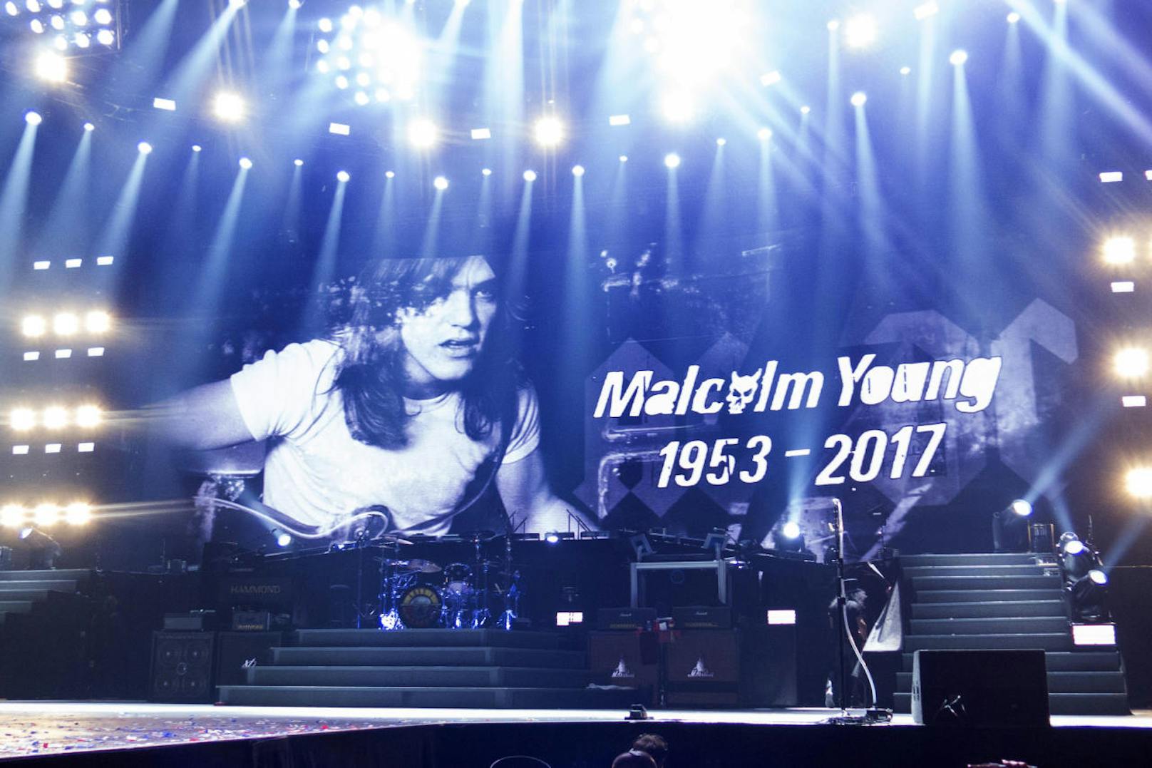 AC/DC-Tribute für den verstorbenen Malcolm Young am 19.November in Sacramento, CA, USA