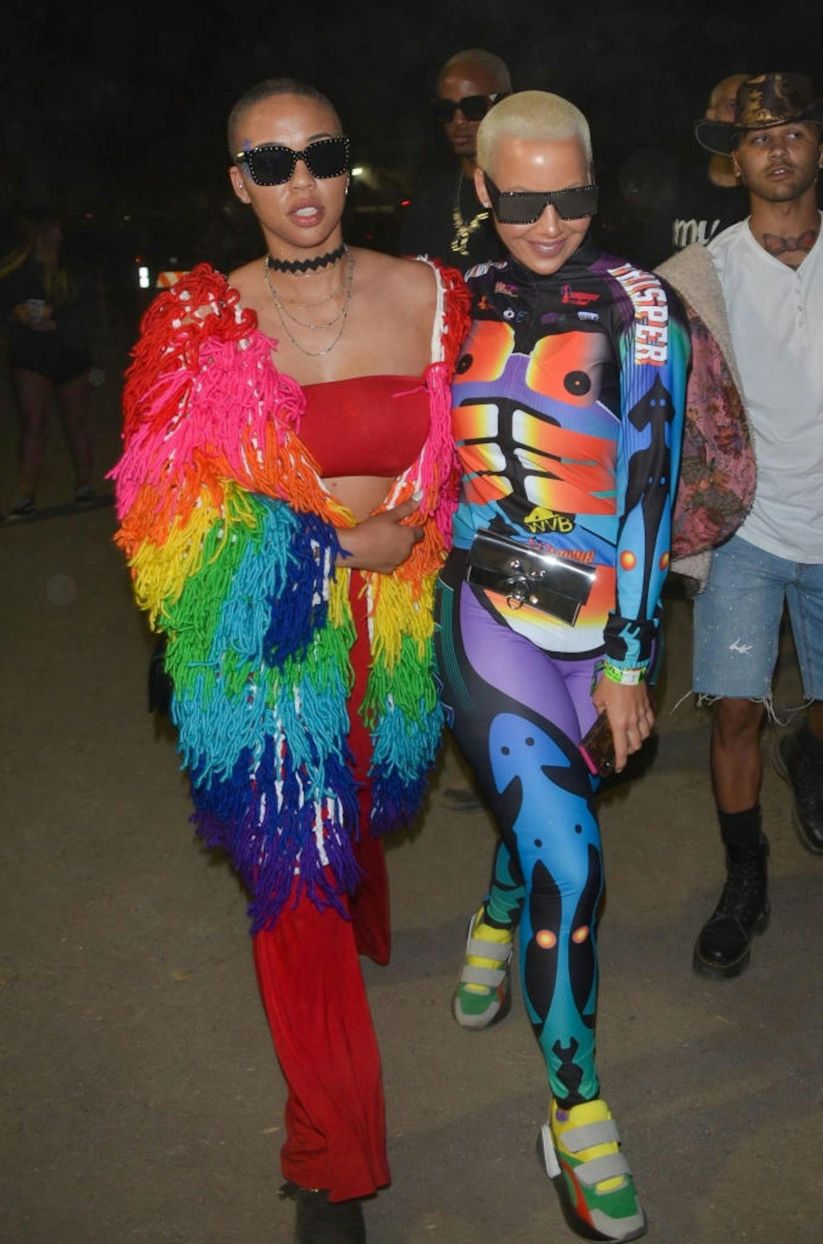 Bunt mit falschen Brustwarzen: Amber Rose am Neon Carnival des Coachella