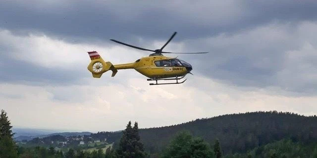 Mit dem "Christophorus 16" musste der Mann ins Landesklinikum St. Pölten geflogen werden. 