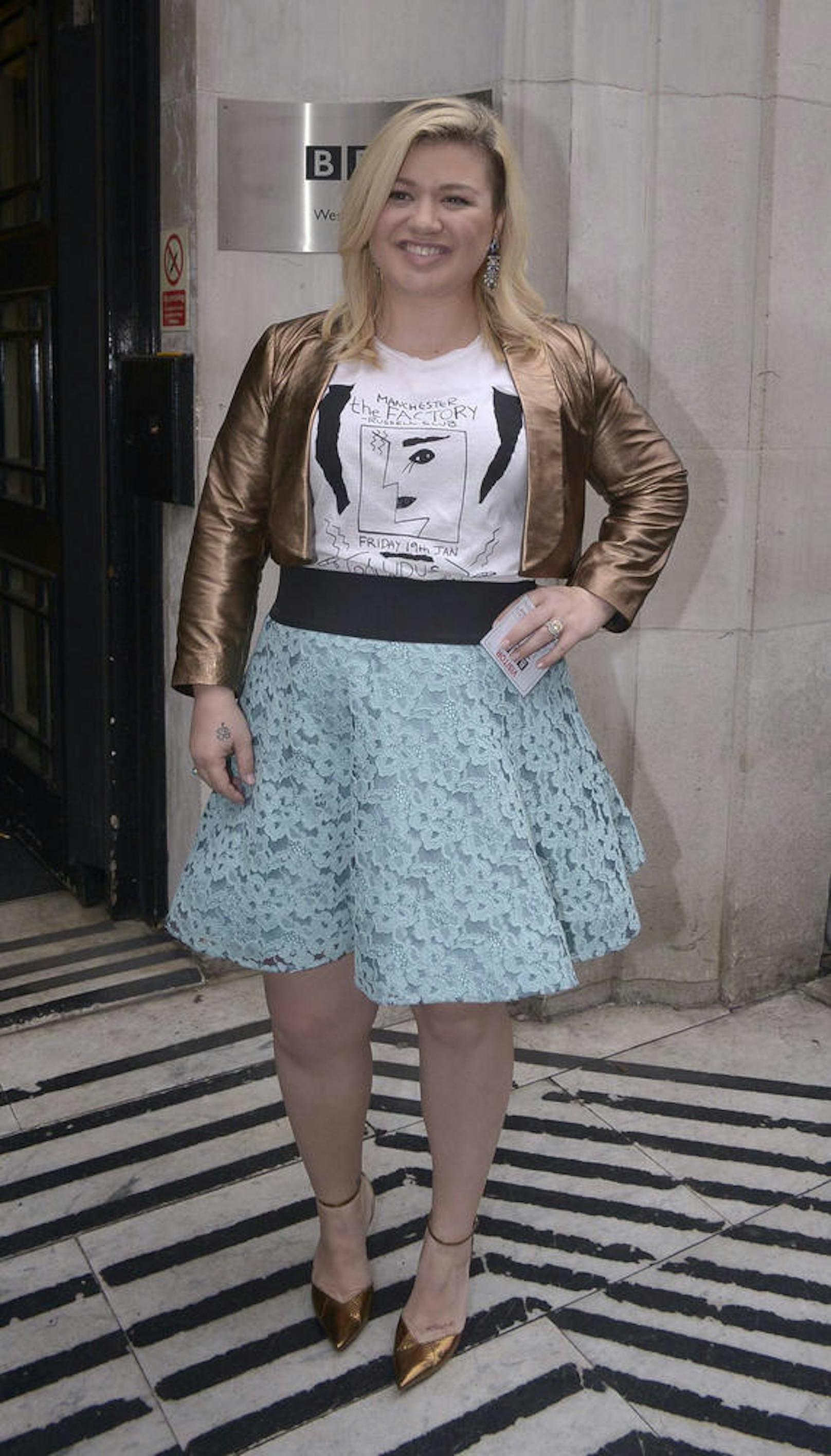 Kelly Clarkson in London, 2002.