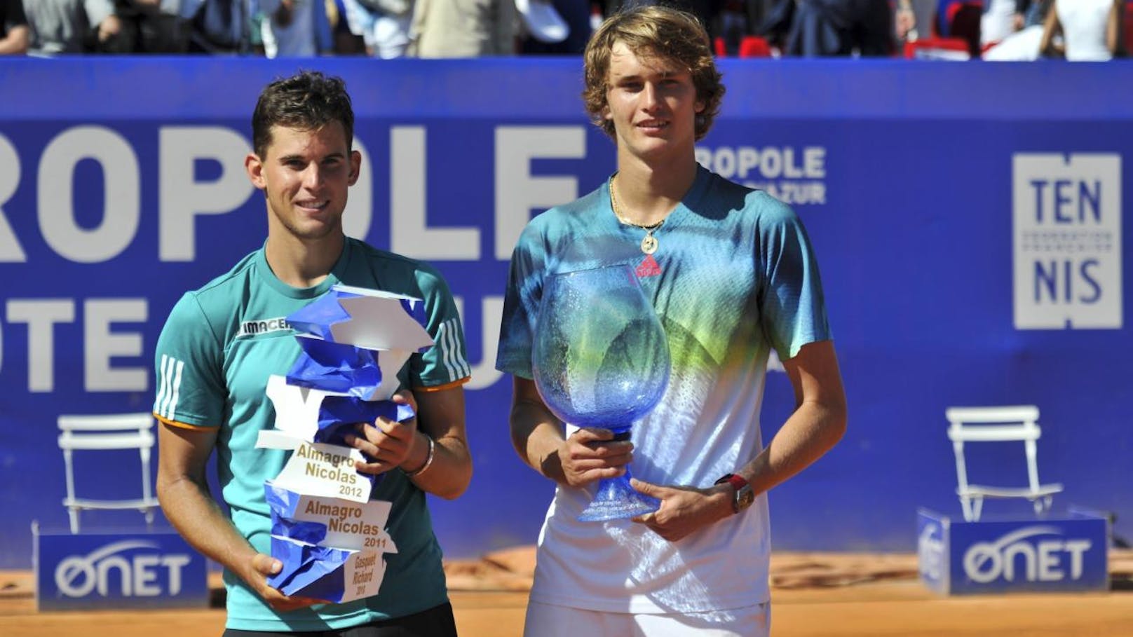 Gegen den Deutschen Alexander Zverev verteidigte er 2016 in Nizza seinen Titel. Ein Duell, das Thiem wohl noch lange begleiten wird. Die beiden gelten zu dieser Zeit als die größten Talente ihrer Generation. Die blonden Haare waren da schon wieder Geschichte.