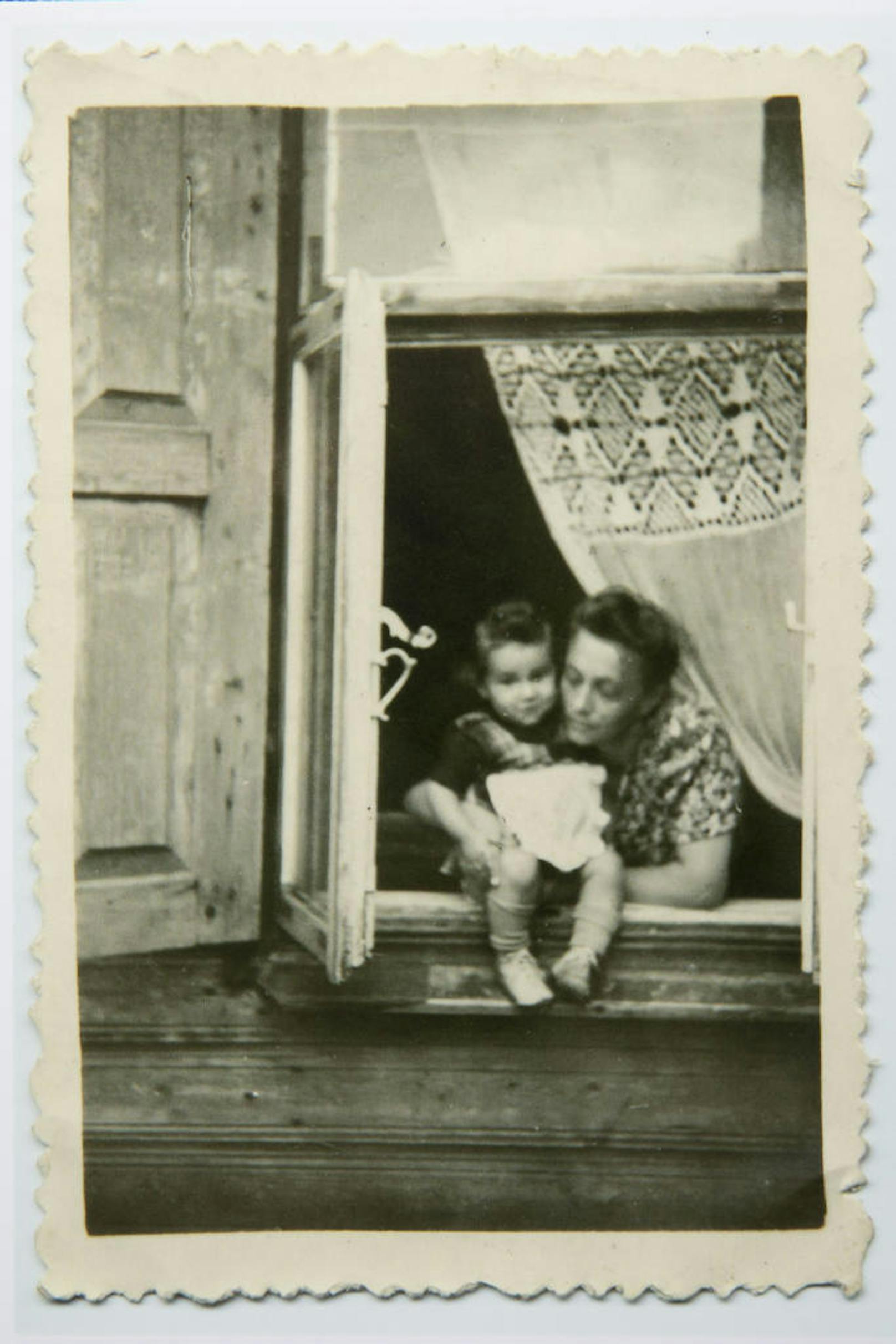 Barbara Schmidt mit ihrer Mutter