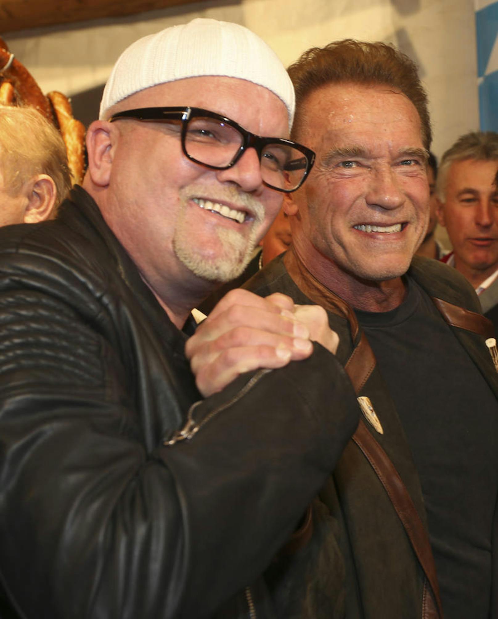 DJ Ötzi und Arnold Schwarzenegger.