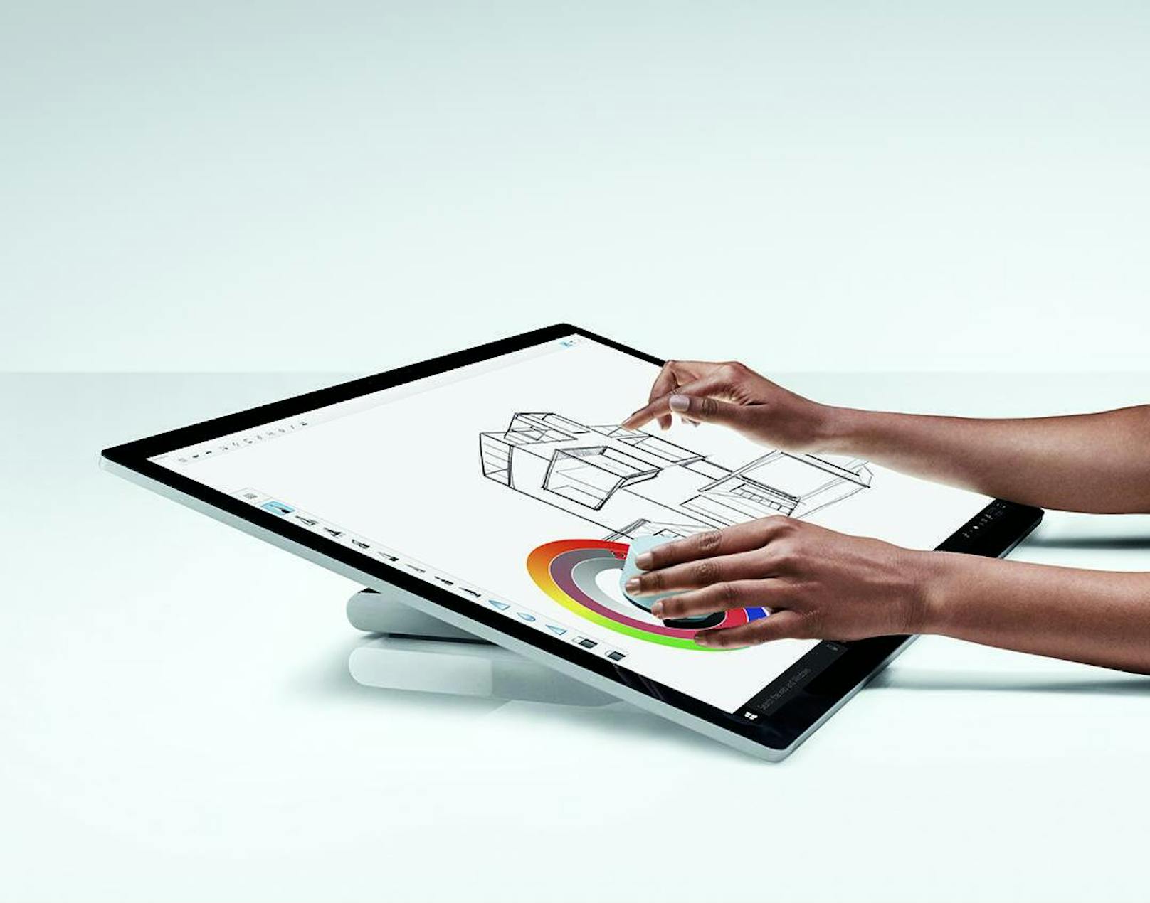 Das Surface Studio 2 bietet USB-C-Unterstützung sowie flüssige Gaming-Performance unter Xbox Wireless und beinhaltet den neuesten Surface Pen. Der Euro-Preis ist noch nicht bekannt, der Vorgänger, der beim Start mindestens 3.549 Euro kostete, lag zuletzt bei mindestens 2.299 Euro.