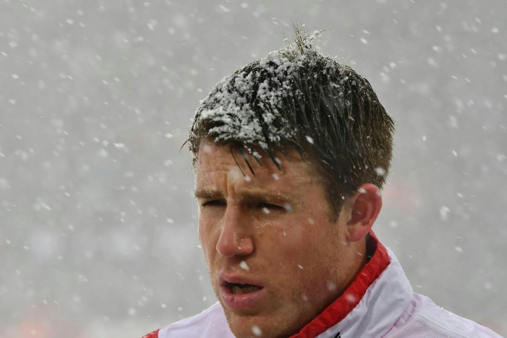 "Heute" hat die besten Bilder vom Schnee-Chaos bei der Partie Köln gegen Freiburg.