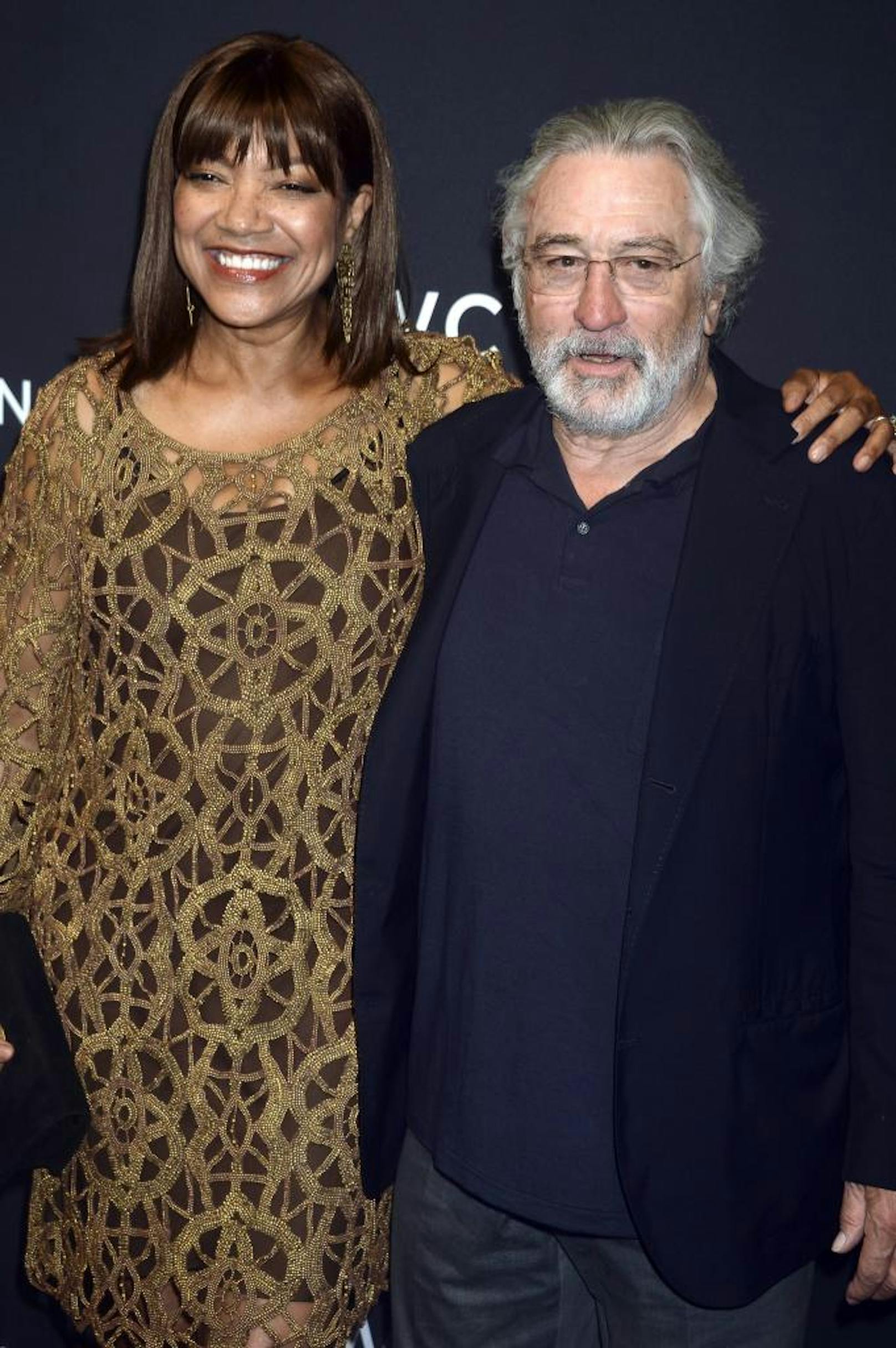 Robert De Niro mit Gattin Grace Hightower beim 5. For the Love of Cinema Gala Dinner im Rahmen des Tribeca Film Festival 2017 in den Spring Studios. 