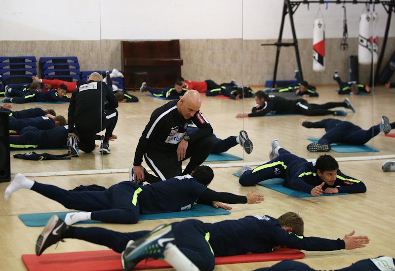 Der ehemalige Salzburg- und Lieferingcoach Thomas Letsch springt bei der Austria bis Saisonende als "Feuerwehrmann" an.  "Heute" hat die besten Bilder von seiner ersten Trainingseinheit bei den Veilchen.