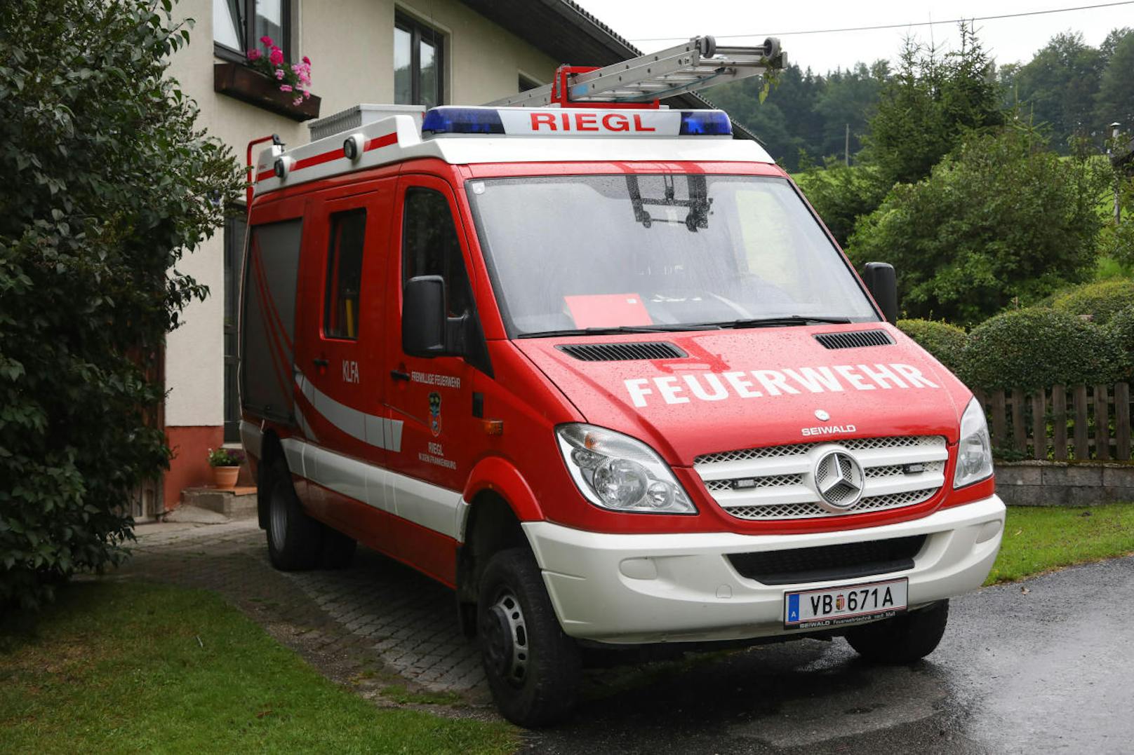 Eine Pflegerin soll den Brand in einem Wohnhaus in Frankenburg gelegt haben.