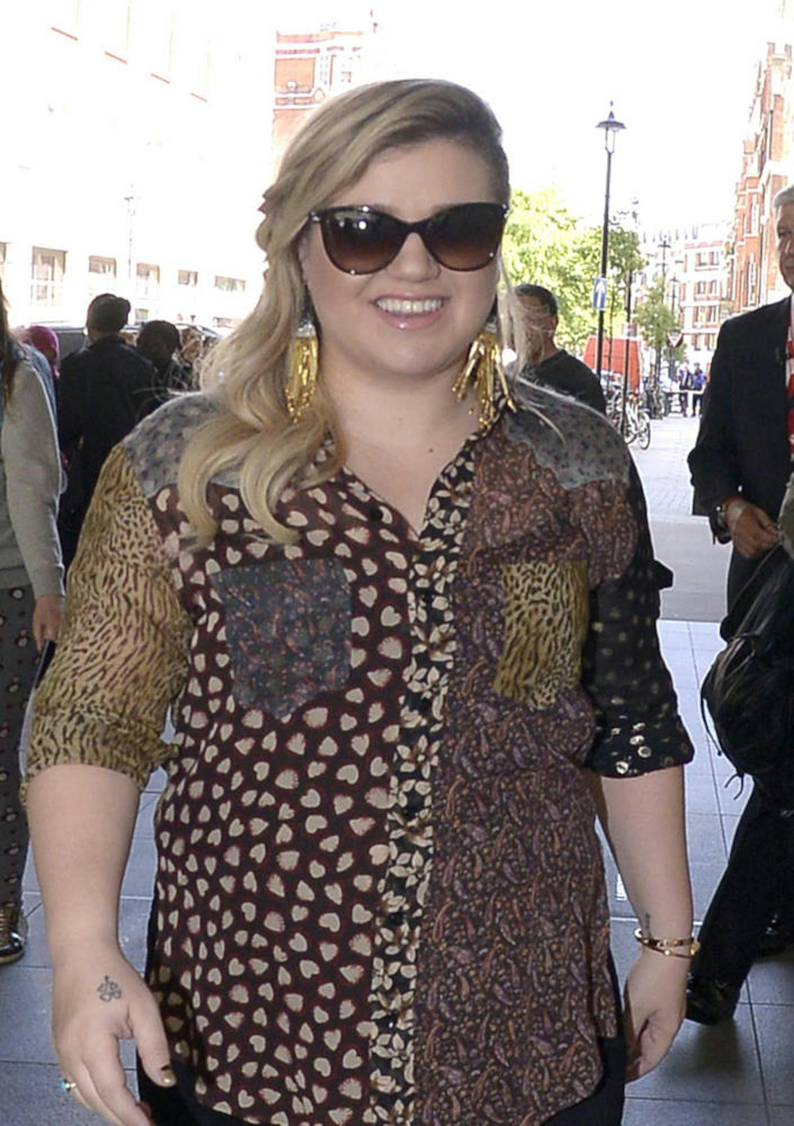 "American Idol"-Gewinnerin Kelly Clarkson am Weg zu einem Besuch bei BBC Radio 1 in London, 2015.
