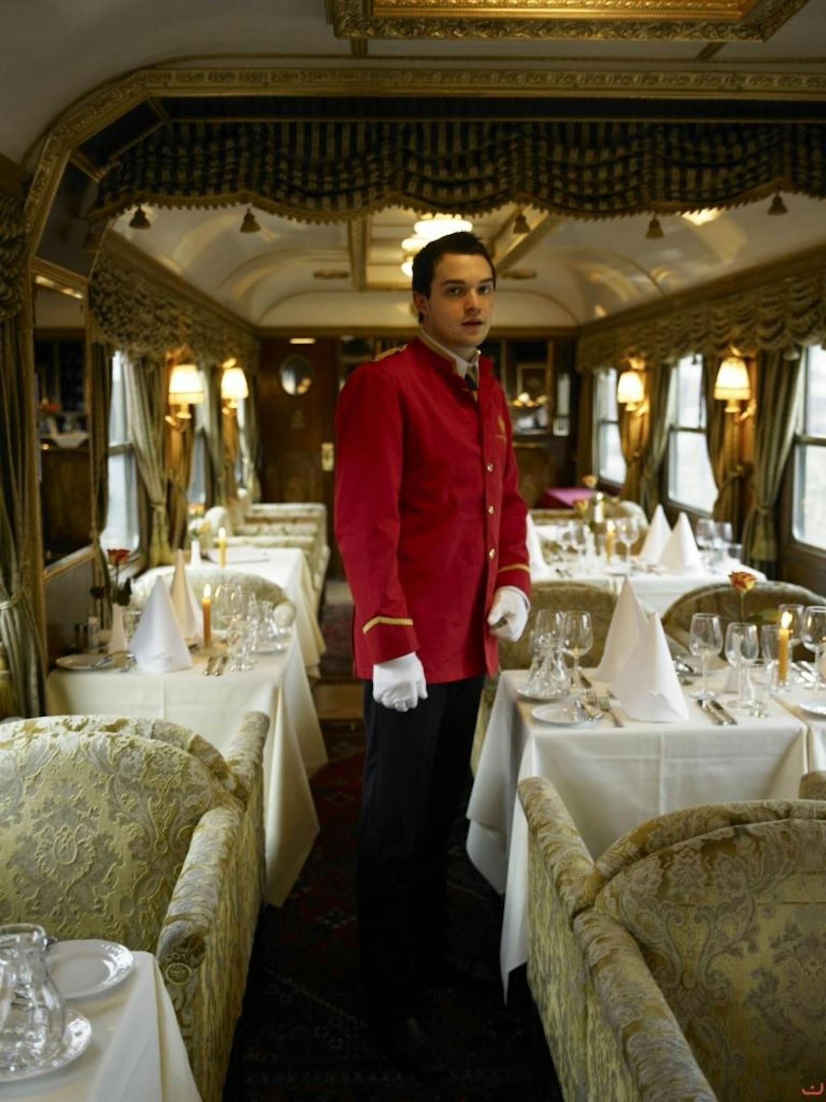 Im Inneren lässt es sich leben und feiern wie ein Kaiserpaar. (c) Majestic Train de Luxe
