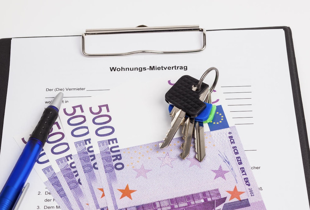 Hauptsache, die Traumwohnung ist gefunden - was dann im Mietvertrag steht, scheint vielen egal zu sein.